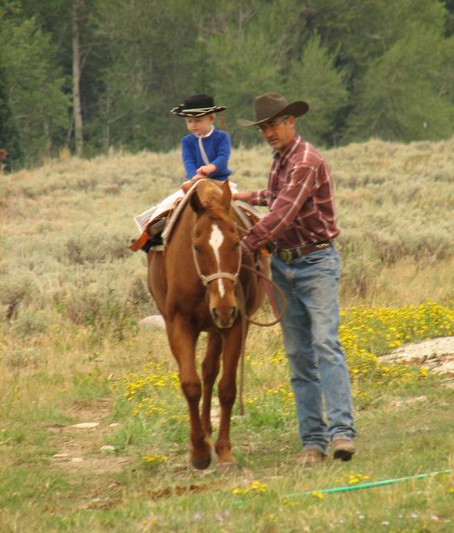 Medicine Bow Lodge Tenmile ภายนอก รูปภาพ